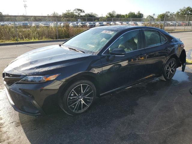 Lot #2538152424 2024 TOYOTA CAMRY SE N salvage car