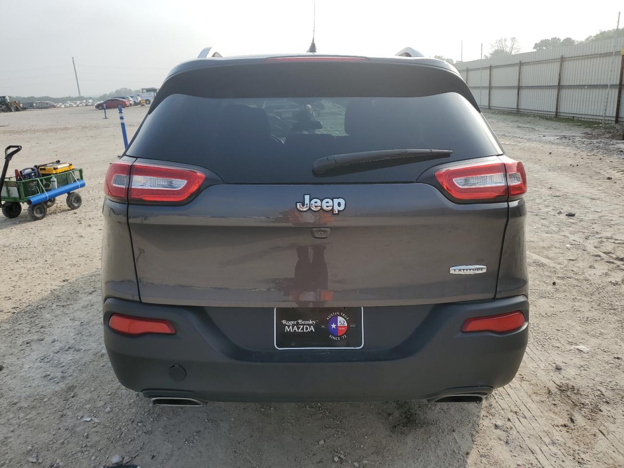 1C4PJLCS2HW514693 2017 Jeep Cherokee Latitude