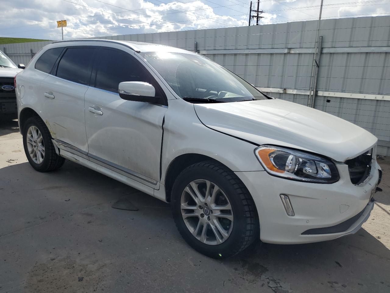 YV4612RK7F2719456 2015 Volvo Xc60 T5 Premier