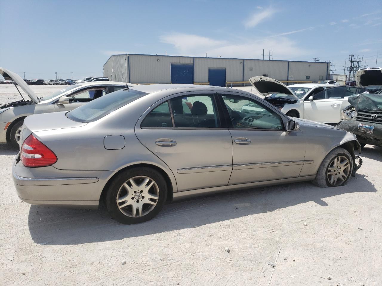 WDBUF65J34A424159 2004 Mercedes-Benz E 320