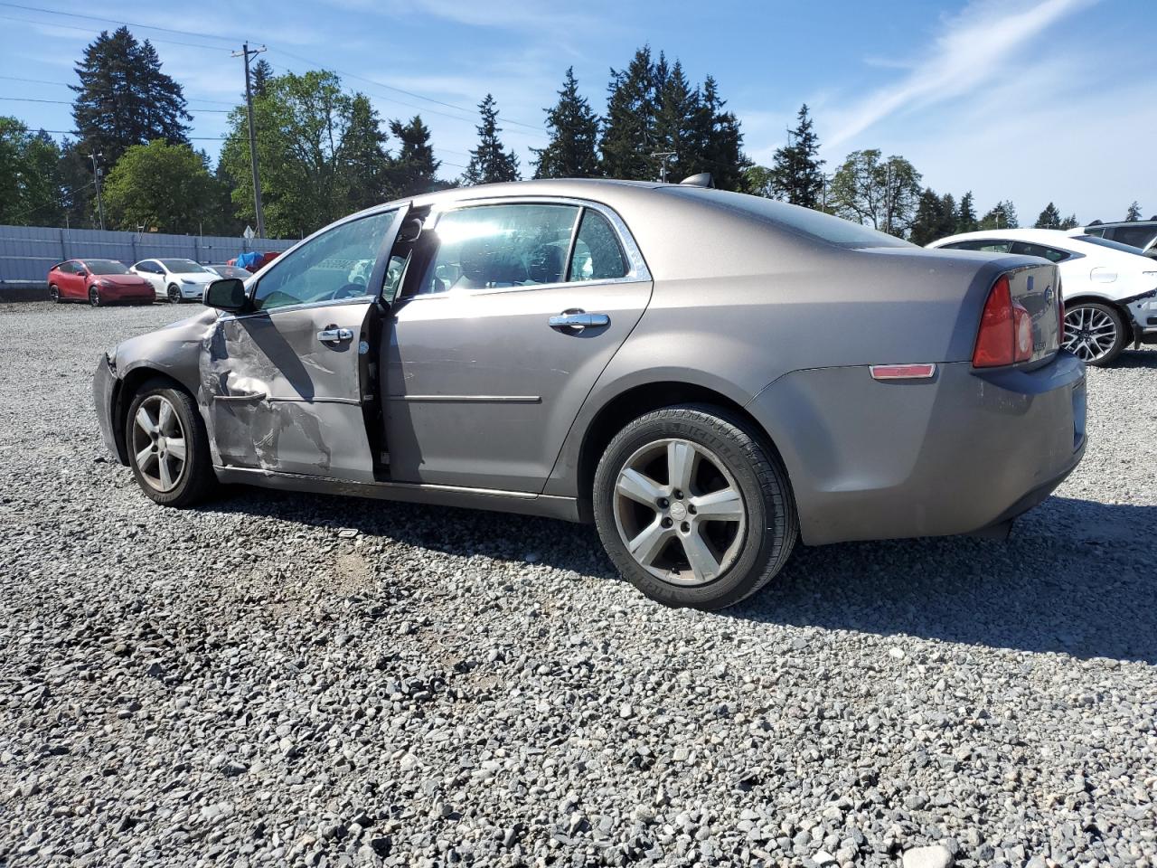 1G1ZD5E0XCF333320 2012 Chevrolet Malibu 2Lt