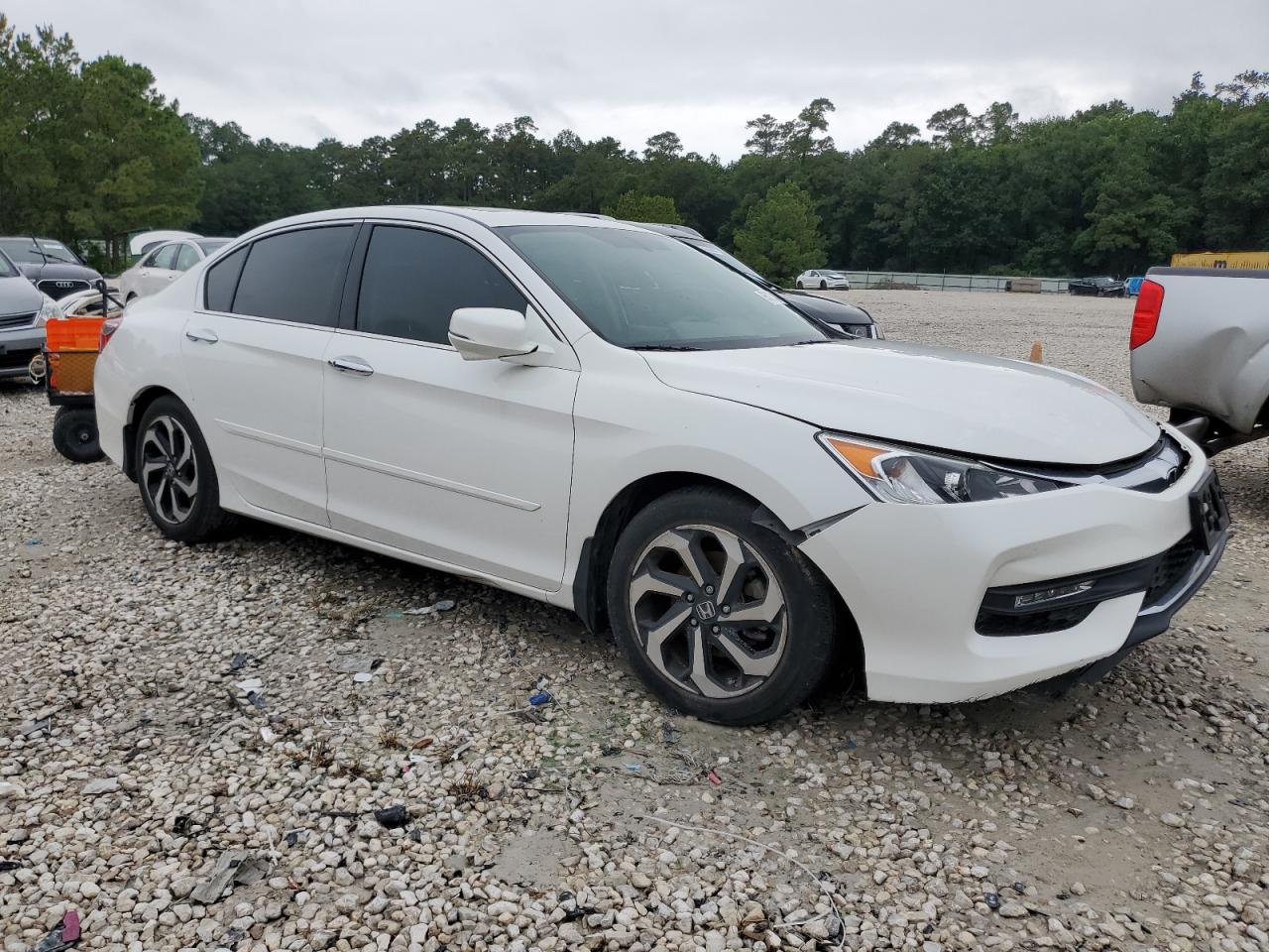 2016 Honda Accord Exl vin: 1HGCR3F85GA013687