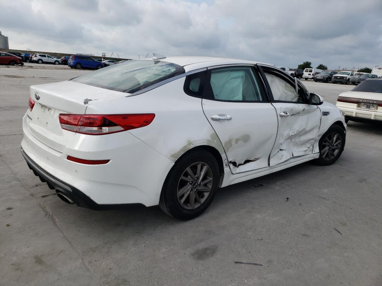 5XXGT4L3XKG343239 2019 Kia Optima Lx