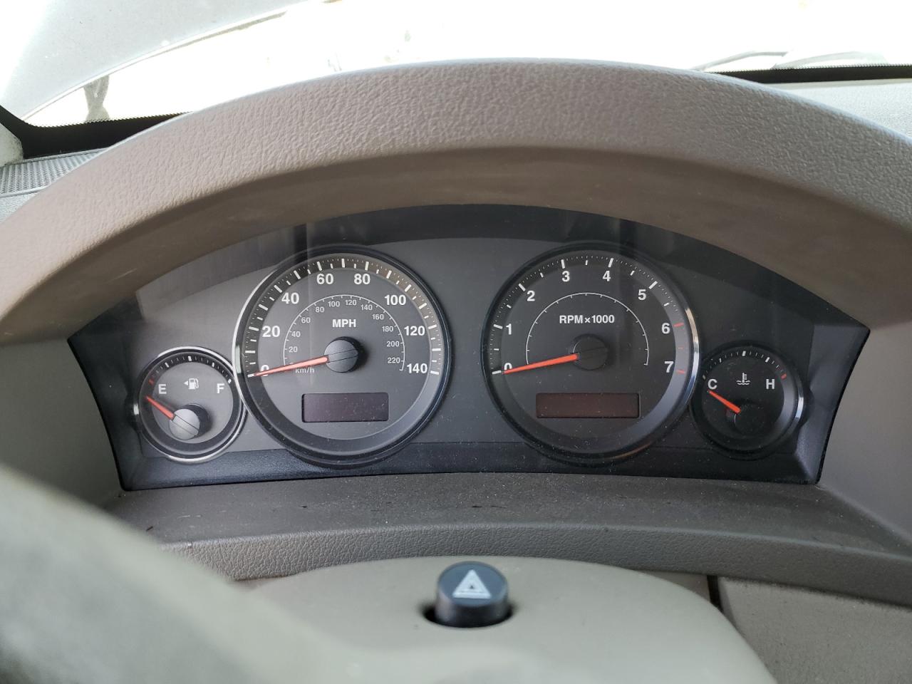 1J4GR48K65C641008 2005 Jeep Grand Cherokee Laredo