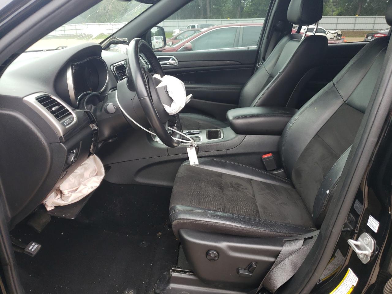 1C4RJEAG7KC851839 2019 Jeep Grand Cherokee Laredo