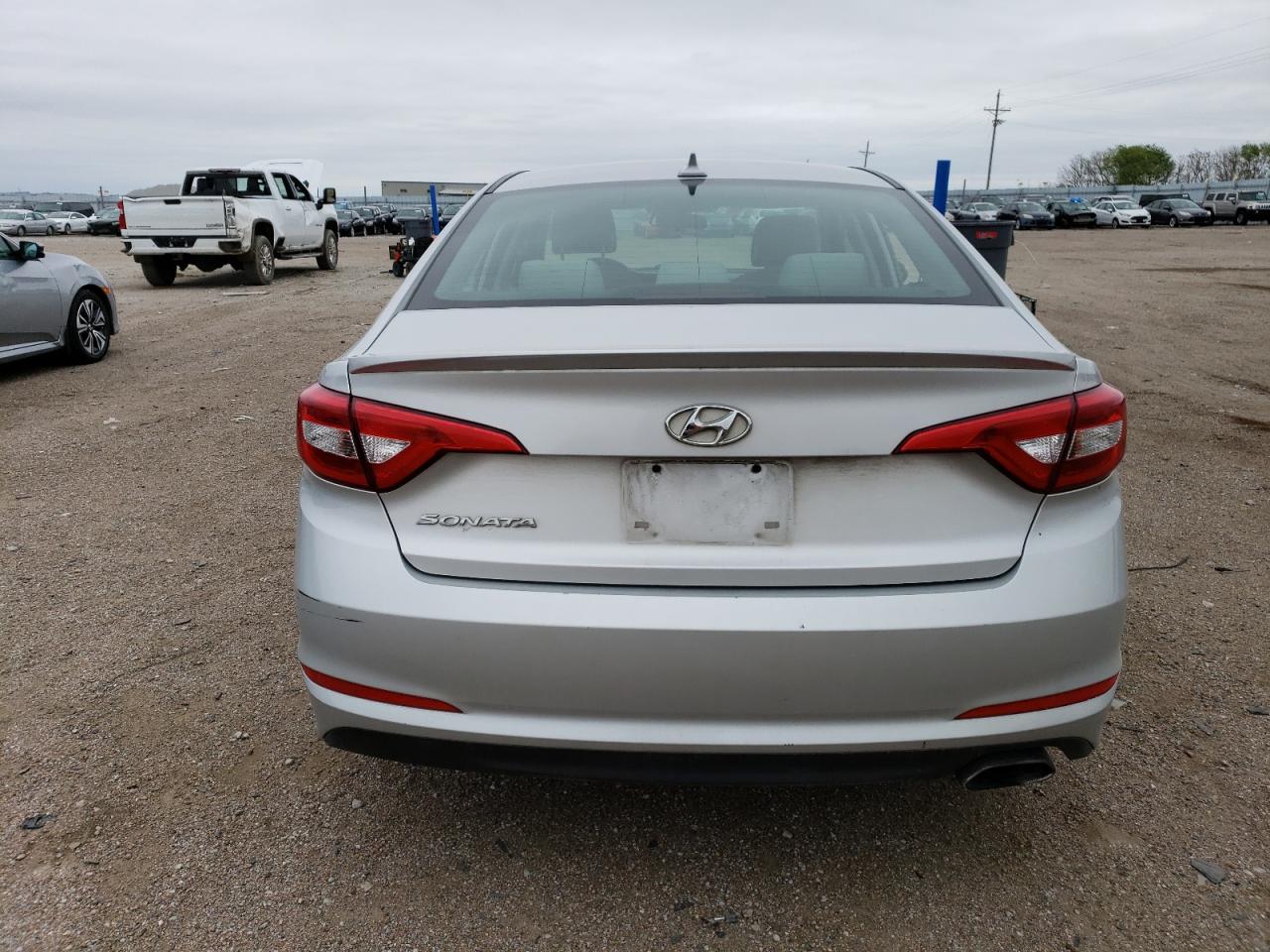 5NPE24AF1FH153346 2015 Hyundai Sonata Se