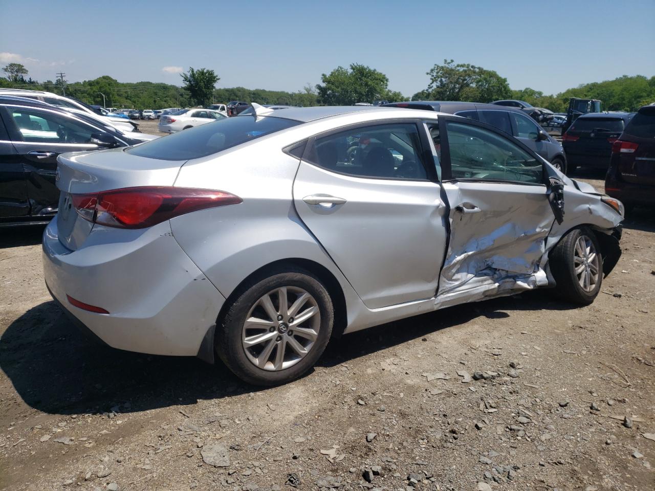 5NPDH4AE4FH600060 2015 Hyundai Elantra Se