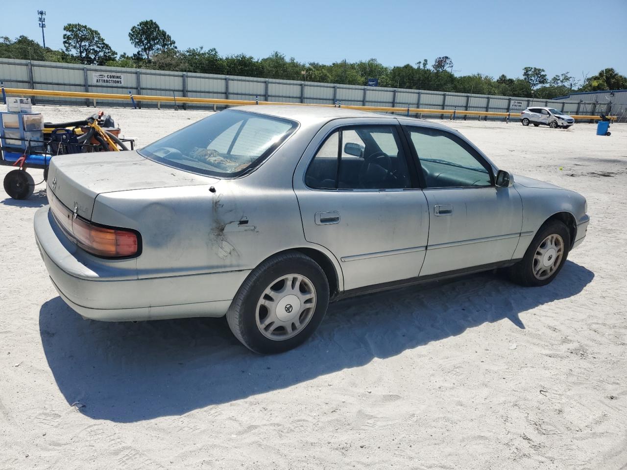 JT2GK13E9R0055929 1994 Toyota Camry Xle