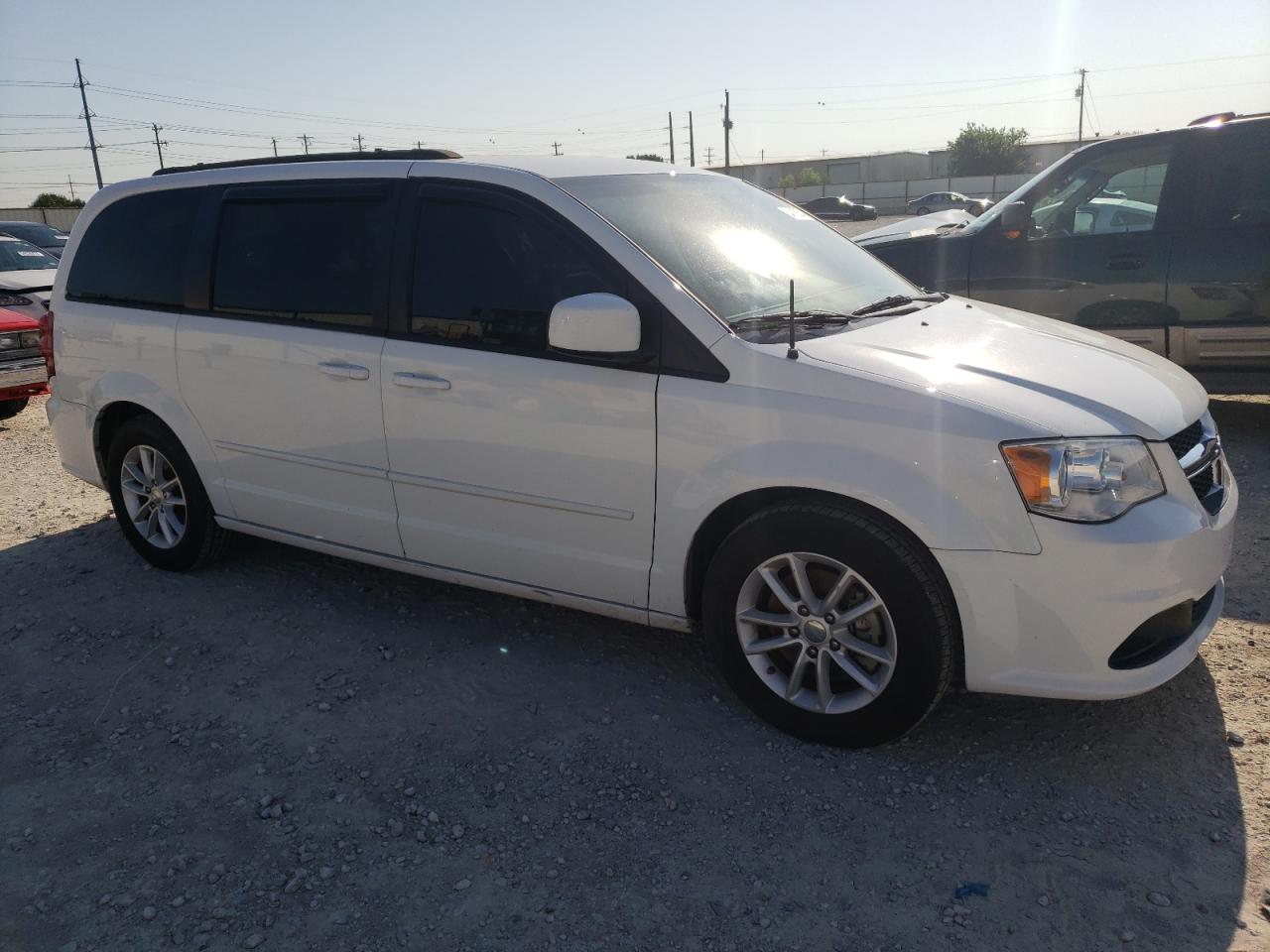 2C4RDGCG3GR178773 2016 Dodge Grand Caravan Sxt