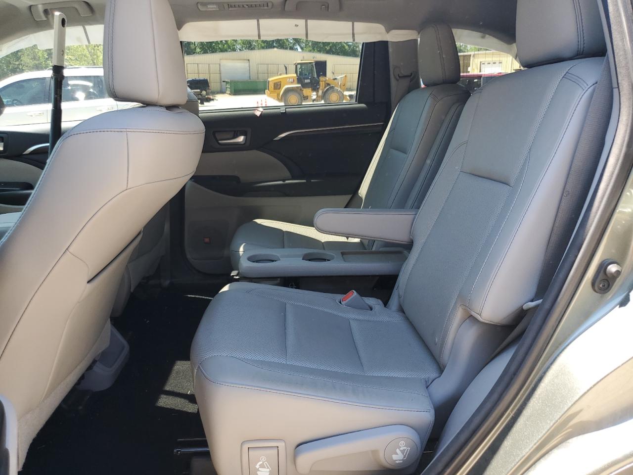 5TDYKRFH4FS060061 2015 Toyota Highlander Limited