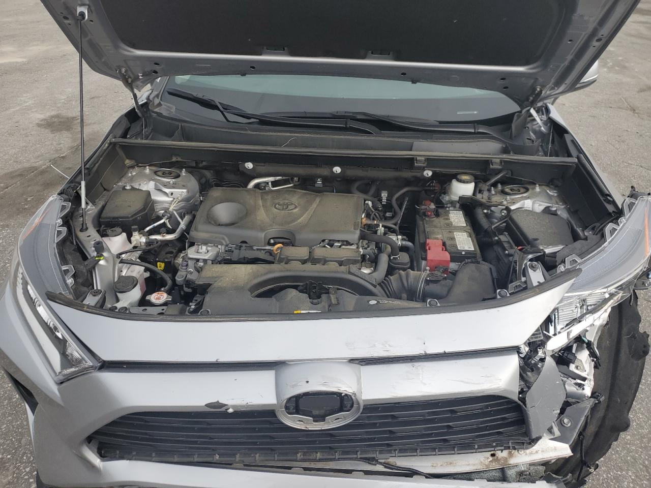 2T3W1RFV4MC160237 2021 Toyota Rav4 Xle