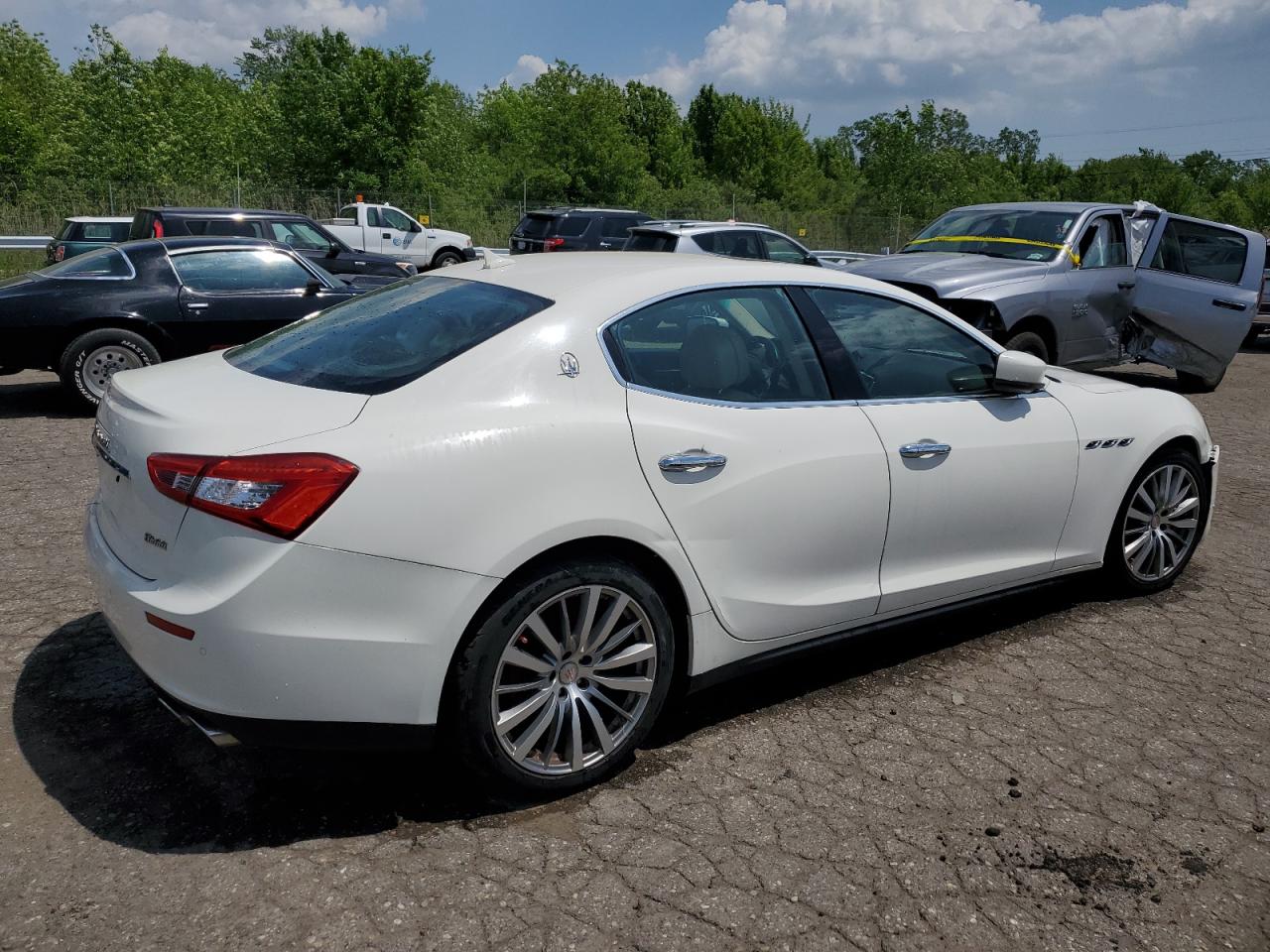 2015 Maserati Ghibli S vin: ZAM57RTA3F1137300