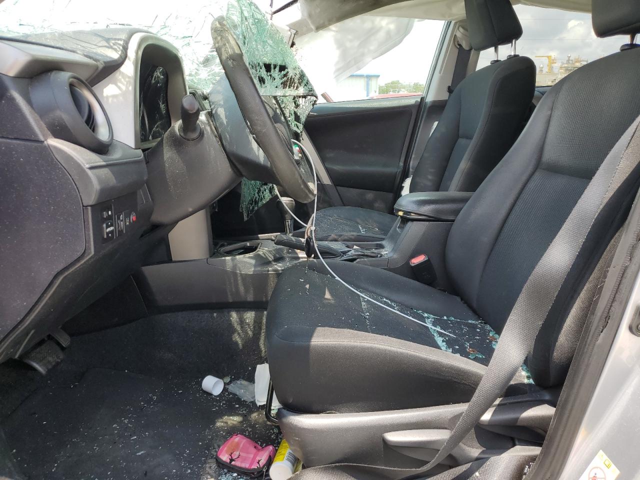 2T3ZFREV7HW321555 2017 Toyota Rav4 Le