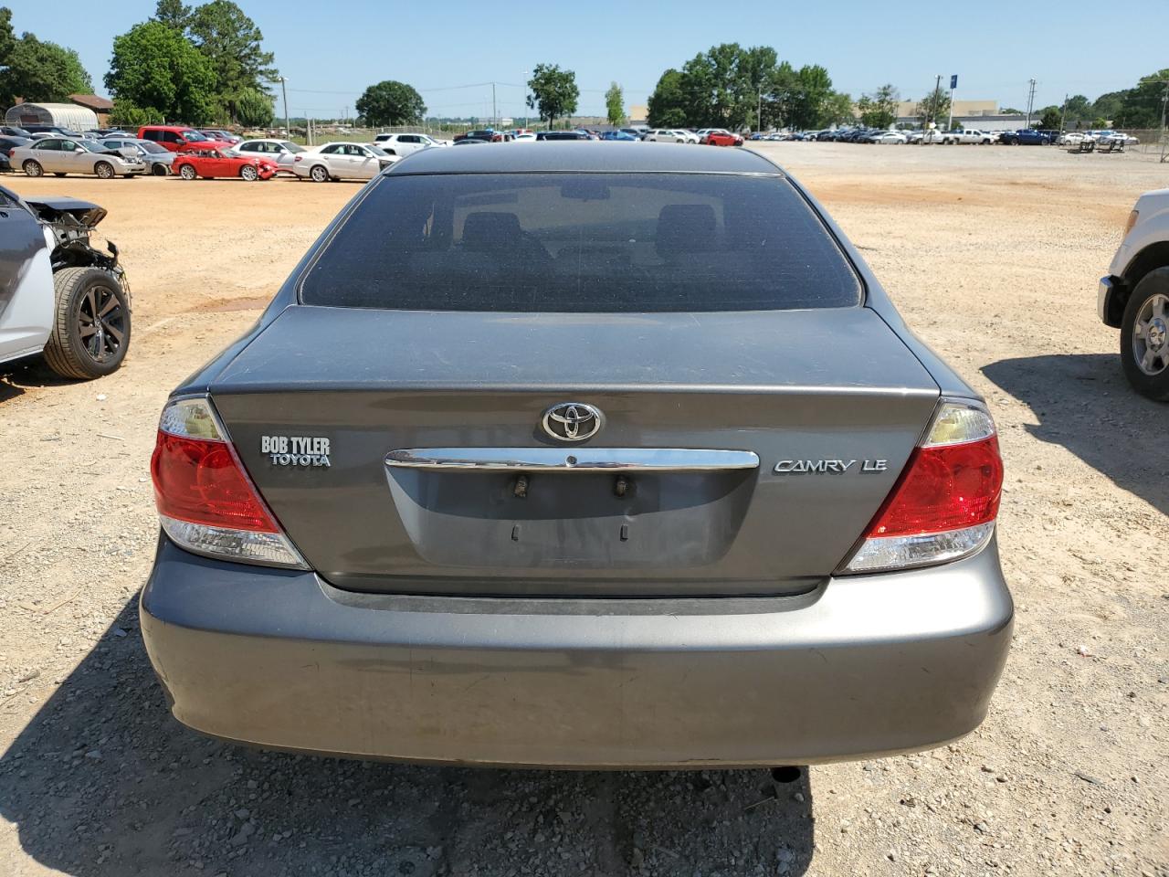4T1BE30K45U529377 2005 Toyota Camry Le