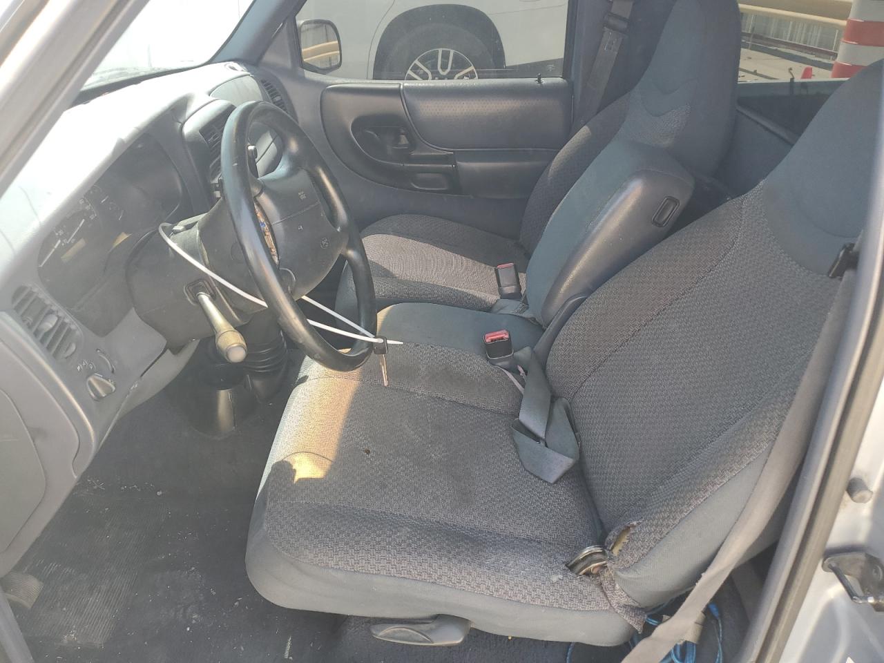 1FTYR10C6WUC81621 1998 Ford Ranger