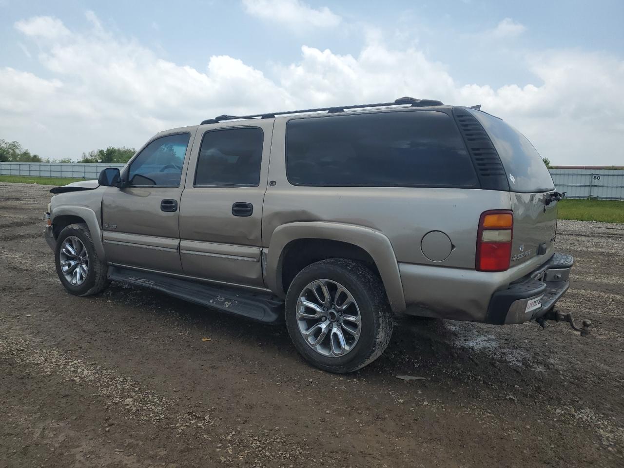 3GNEC16T5YG227624 2000 Chevrolet Suburban C1500