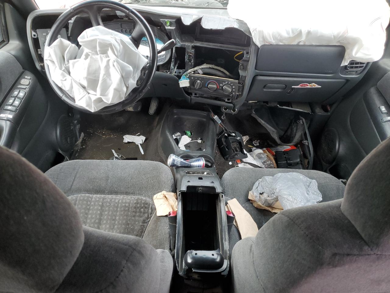 1GNCS13W32K210622 2002 Chevrolet Blazer