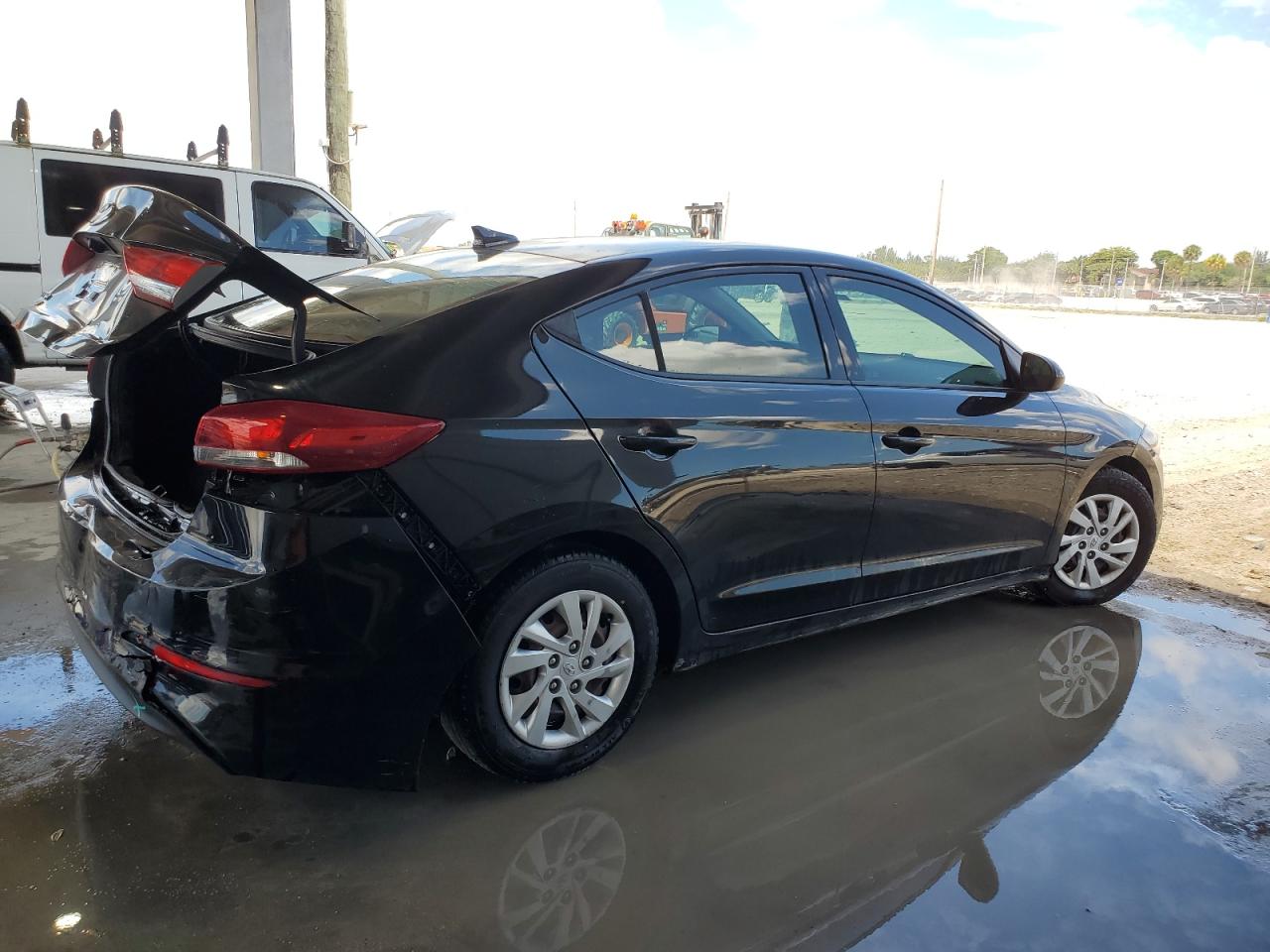 5NPD74LF2JH401641 2018 Hyundai Elantra Se