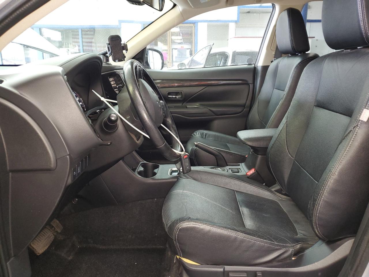 JA4AZ3A37GZ052262 2016 Mitsubishi Outlander Se