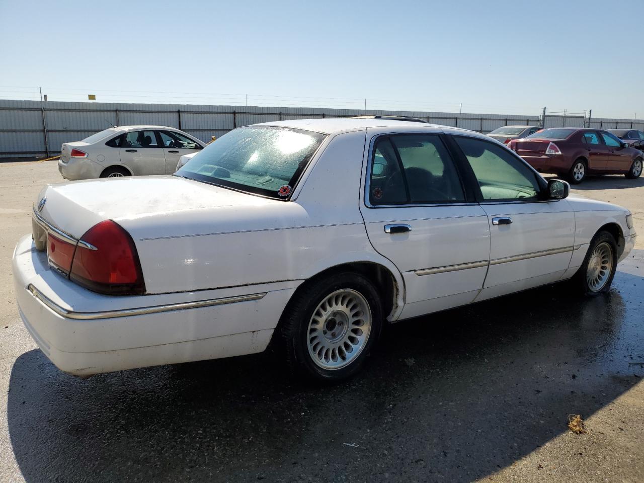 2MEFM75WXYX607510 2000 Mercury Grand Marquis Ls