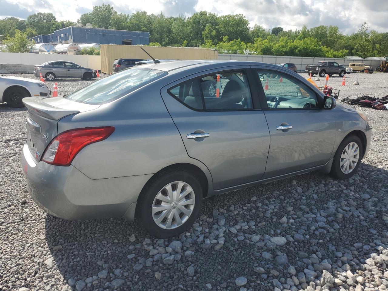 2013 Nissan Versa S vin: 3N1CN7AP5DL855663