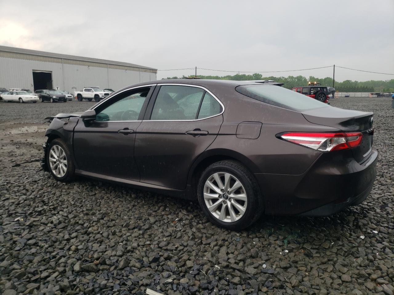 4T1B11HKXJU080480 2018 Toyota Camry L