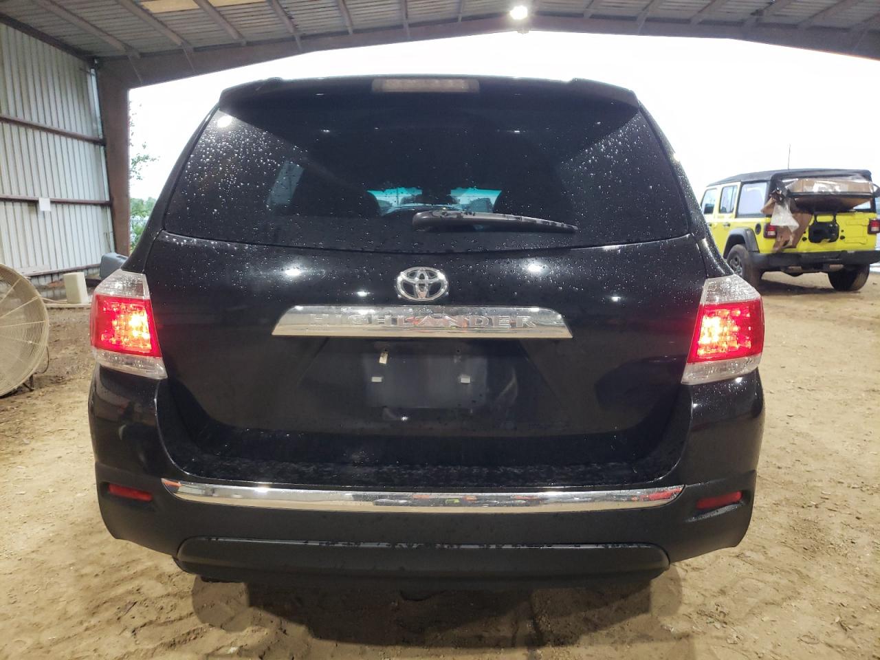 5TDZA3EH5DS045443 2013 Toyota Highlander Base