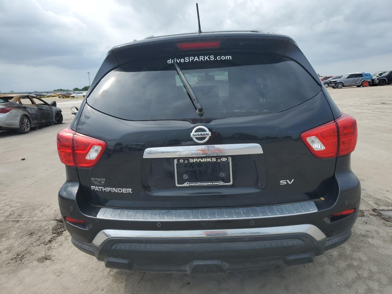 2018 Nissan Pathfinder S vin: 5N1DR2MN1JC664814