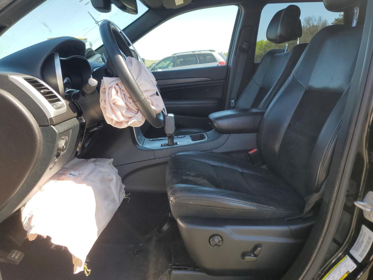 1C4RJFAG9FC165054 2015 Jeep Grand Cherokee Laredo