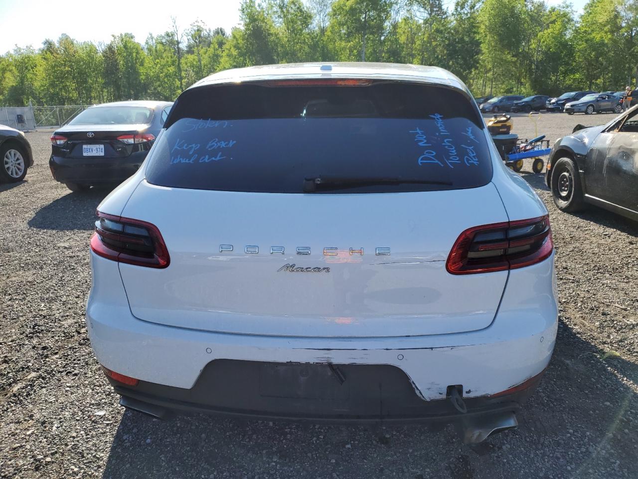 WP1AA2A56JLB11366 2018 Porsche Macan