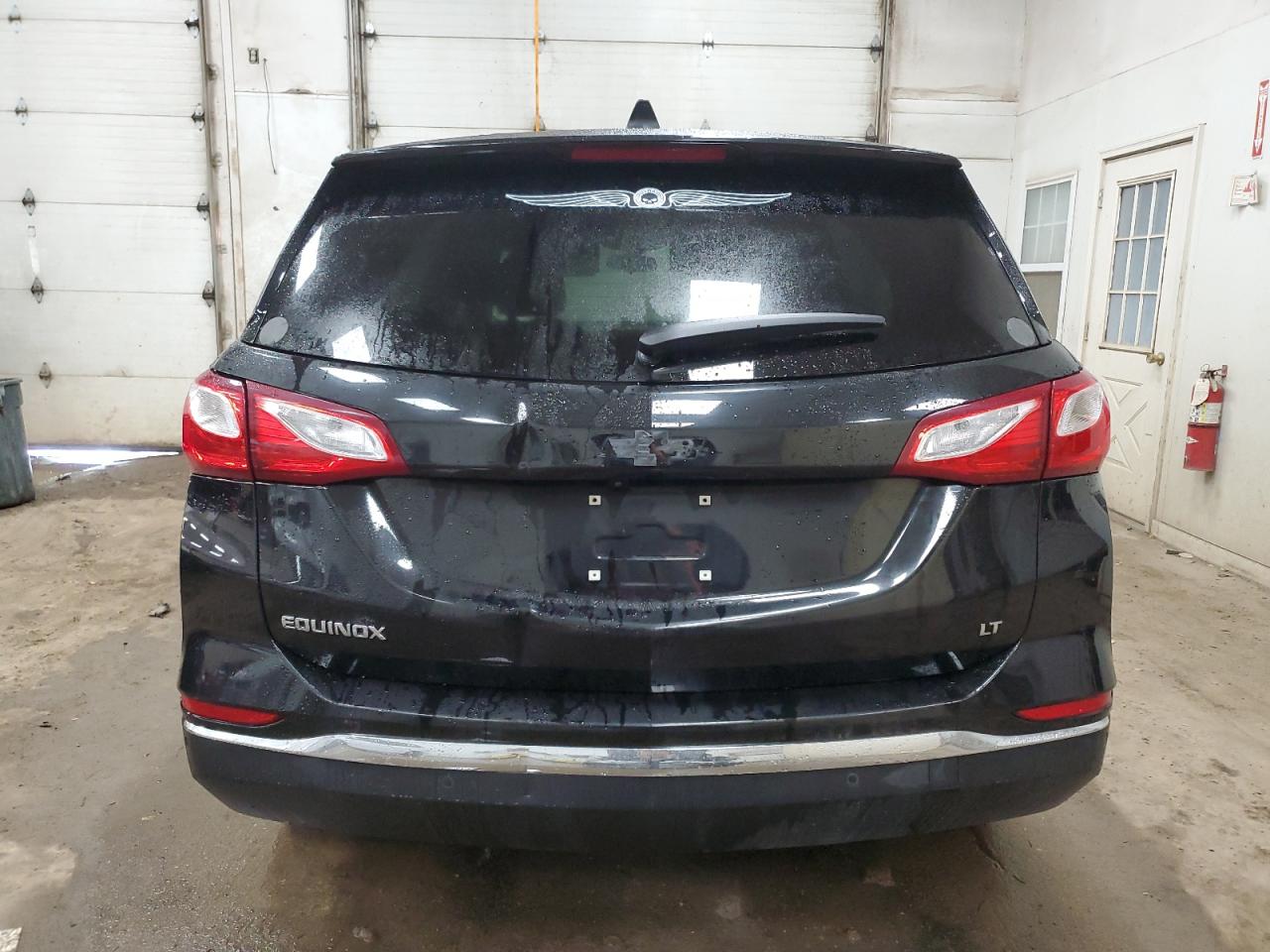 2GNAXJEV2J6196789 2018 Chevrolet Equinox Lt