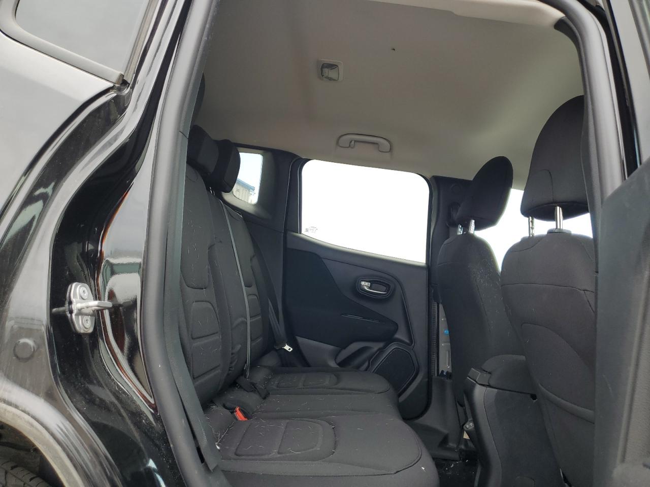 ZACNJBBB5KPK81140 2019 Jeep Renegade Latitude