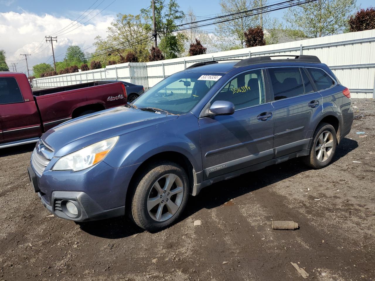 2014 Subaru Outback 2.5I Premium vin: 4S4BRBCCXE3208985