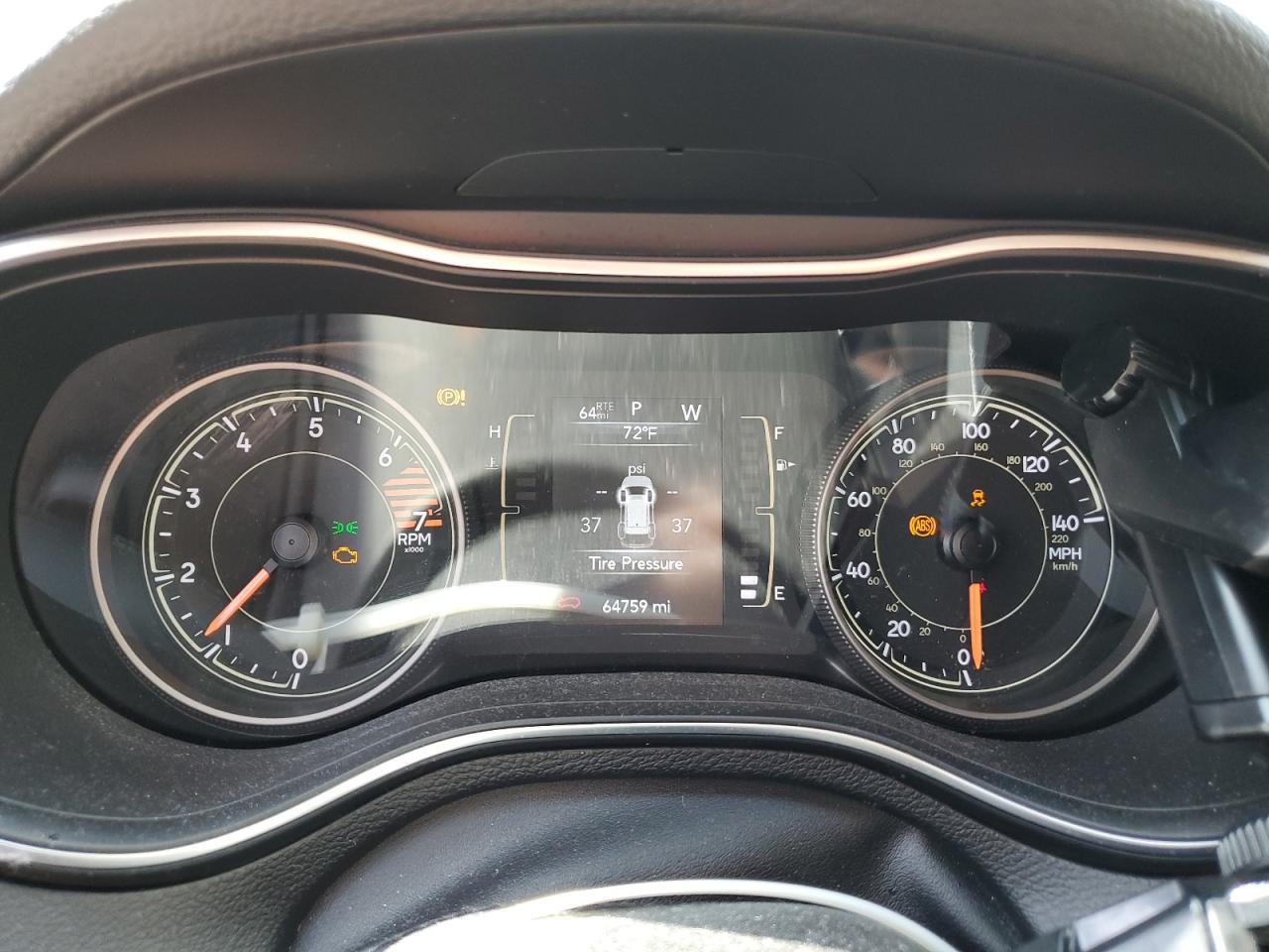 1C4PJMLB2KD372287 2019 Jeep Cherokee Latitude Plus