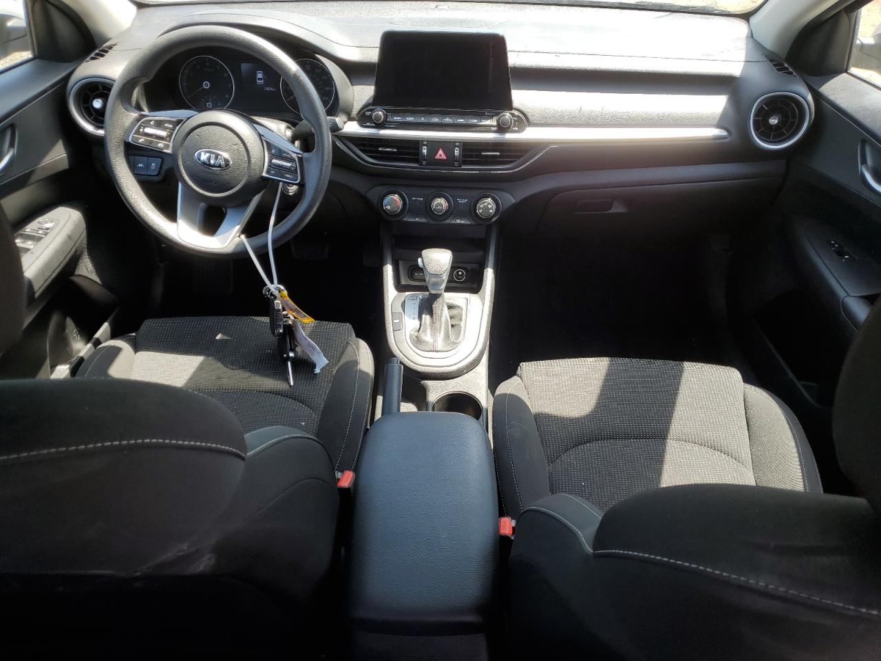 3KPF24AD9ME316717 2021 Kia Forte Fe