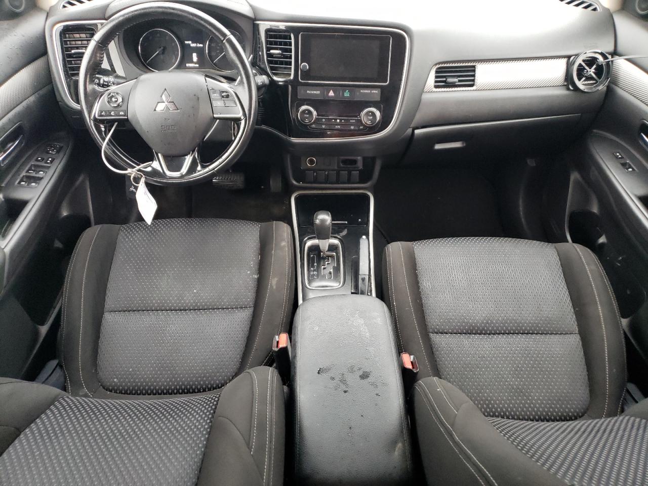 JA4AD3A36JZ022174 2018 Mitsubishi Outlander Se