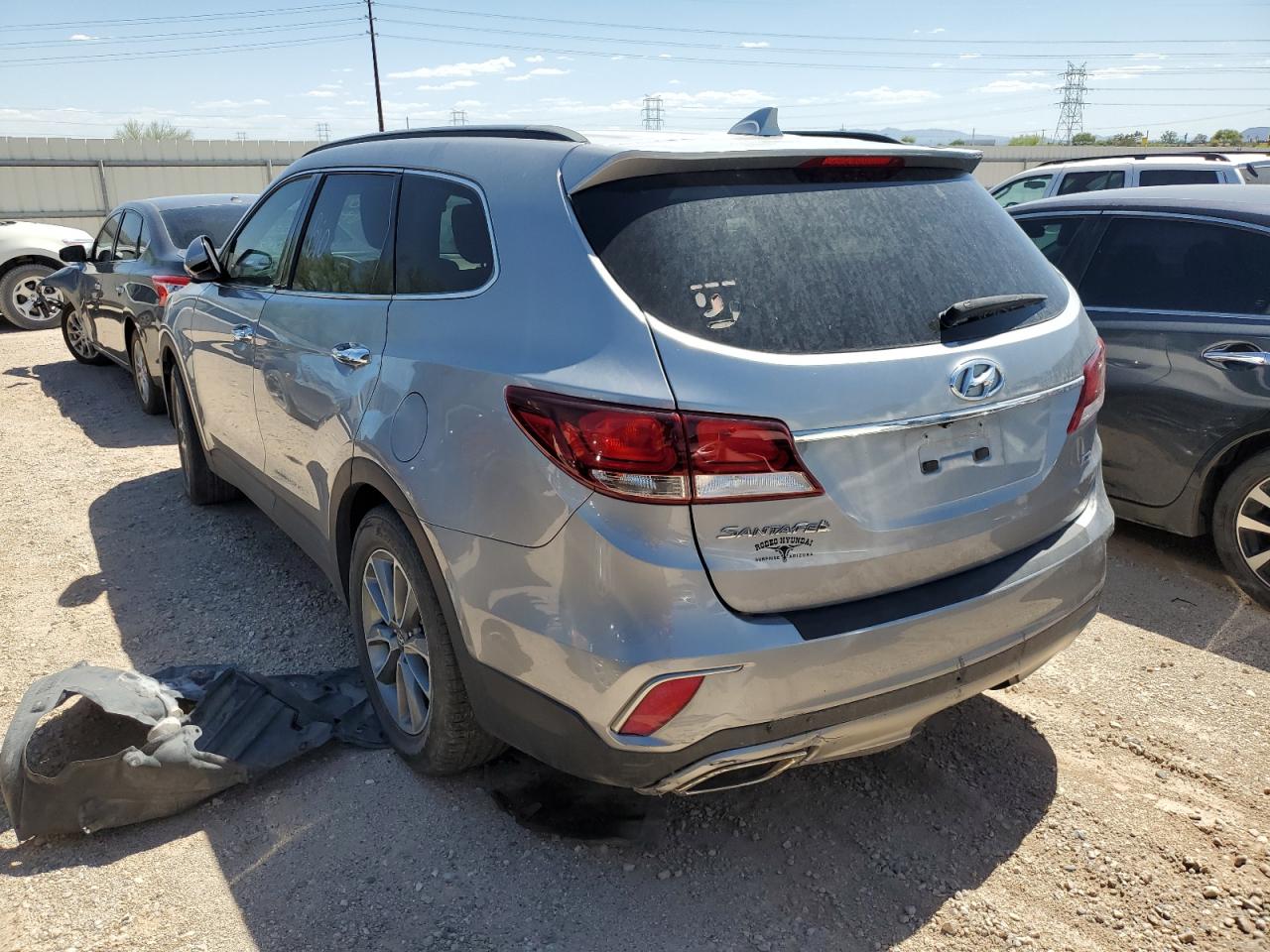 KM8SMDHF9HU207967 2017 Hyundai Santa Fe Se