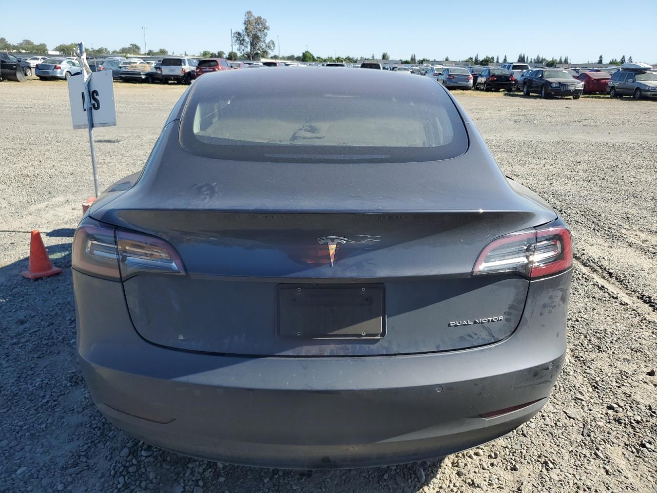 5YJ3E1EBXJF144673 2018 Tesla Model 3