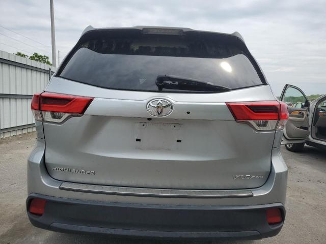 VIN 5TDJZRFH1KS584484 2019 Toyota Highlander, SE no.6