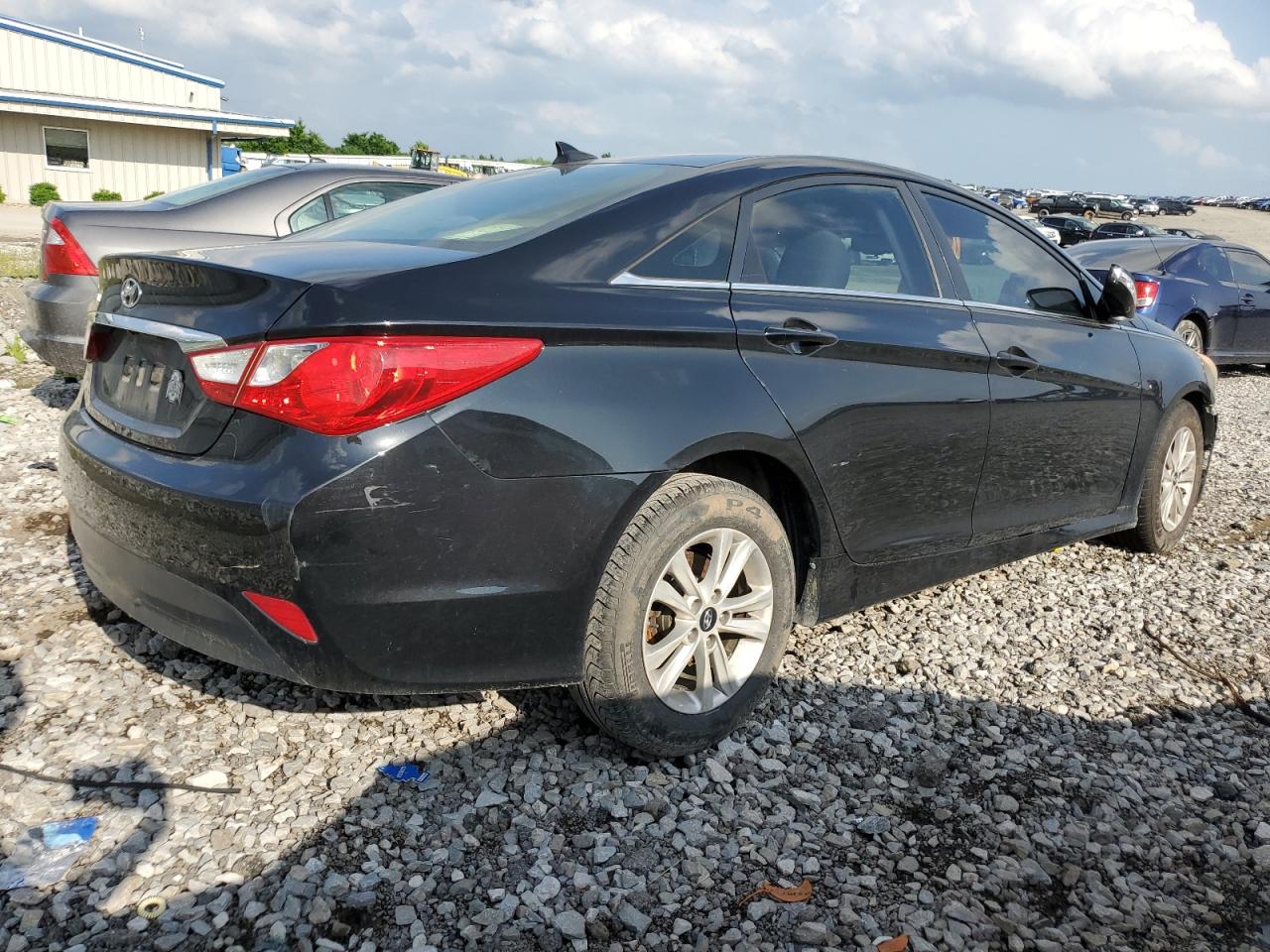 2014 Hyundai Sonata Gls vin: 5NPEB4AC3EH893128