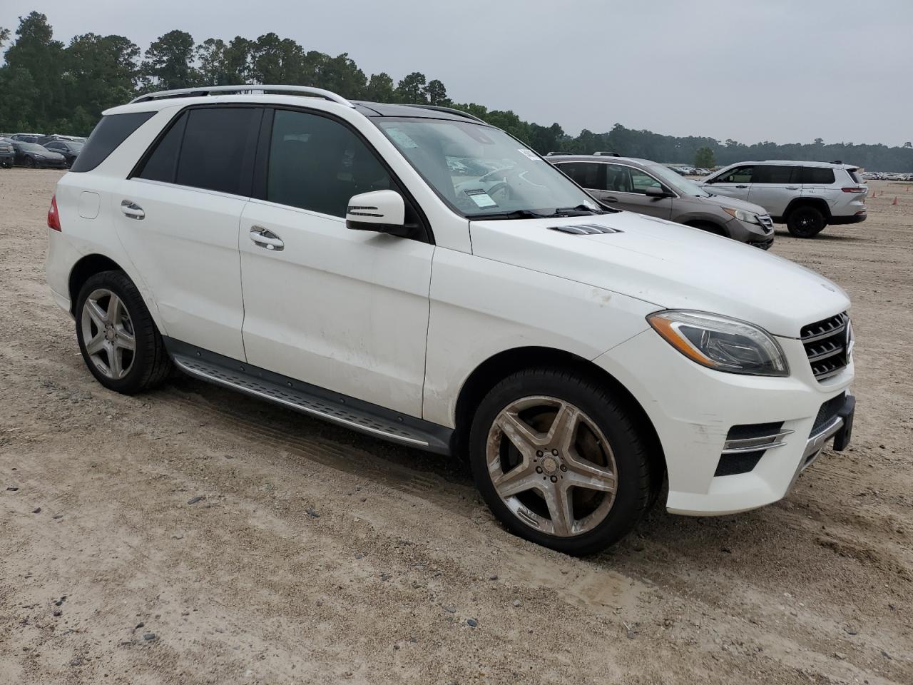 2014 Mercedes-Benz Ml 550 4Matic vin: 4JGDA7DB6EA366500