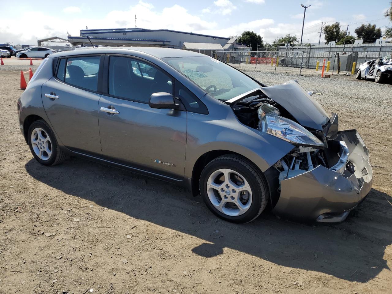 1N4AZ0CP3EC337812 2014 Nissan Leaf S