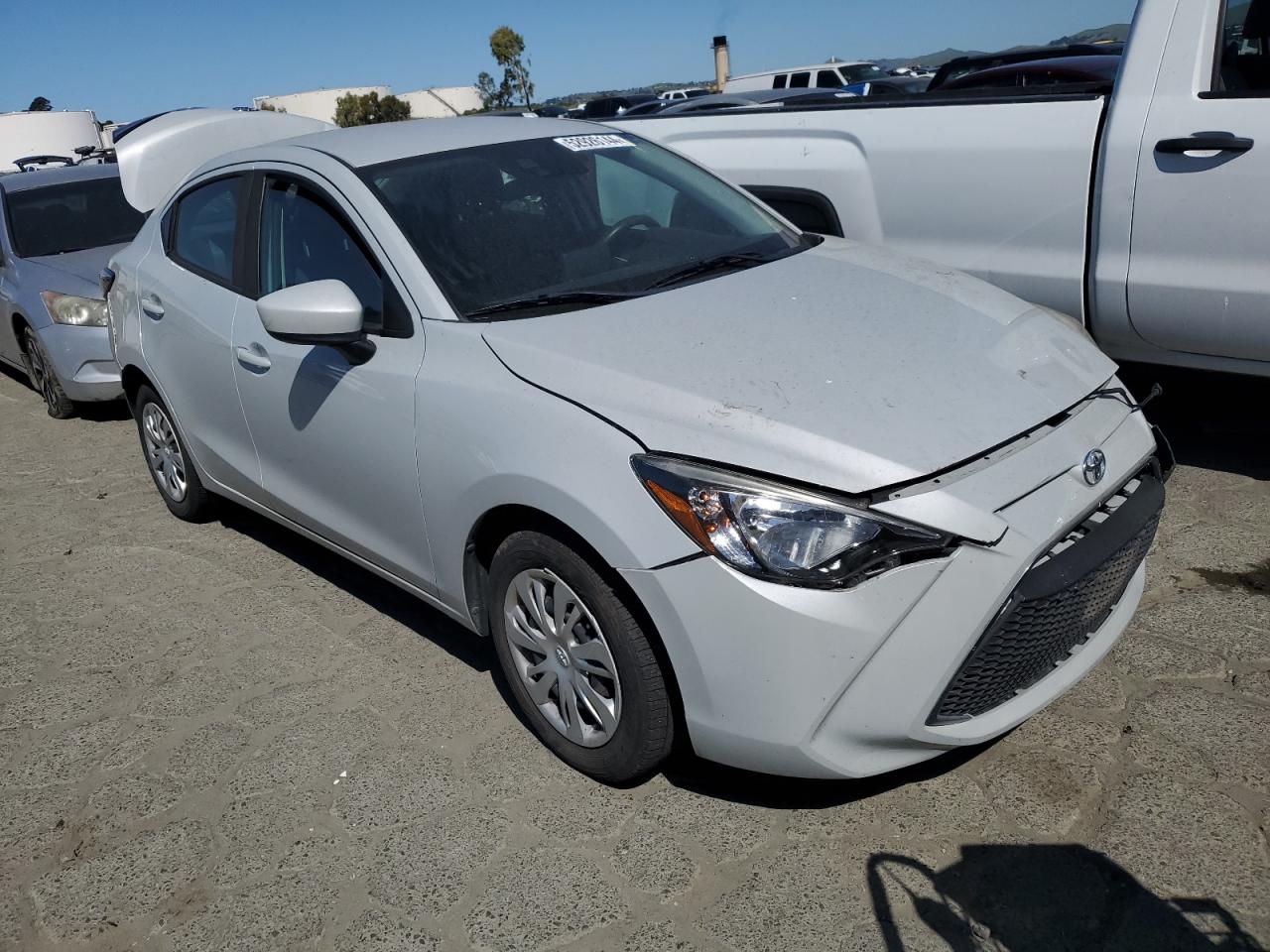 3MYDLBYV1KY510145 2019 Toyota Yaris L