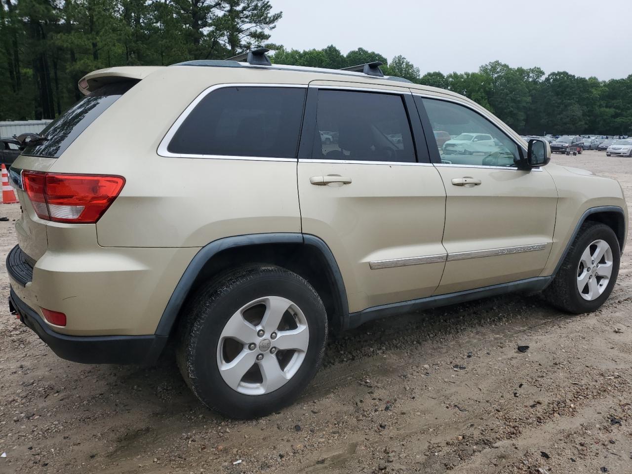 1J4RR4GG1BC557793 2011 Jeep Grand Cherokee Laredo