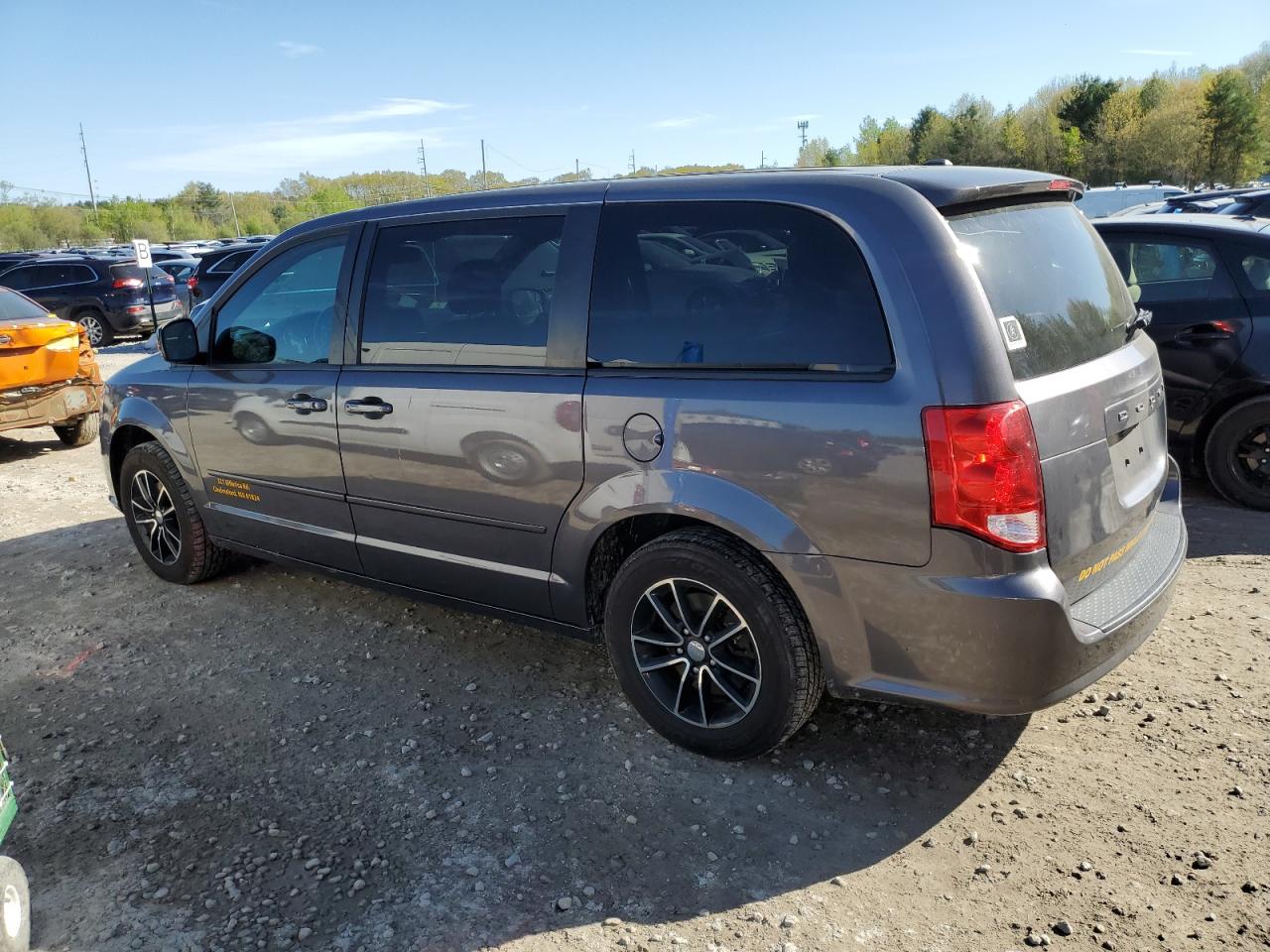 2C4RDGBG5HR563755 2017 Dodge Grand Caravan Se