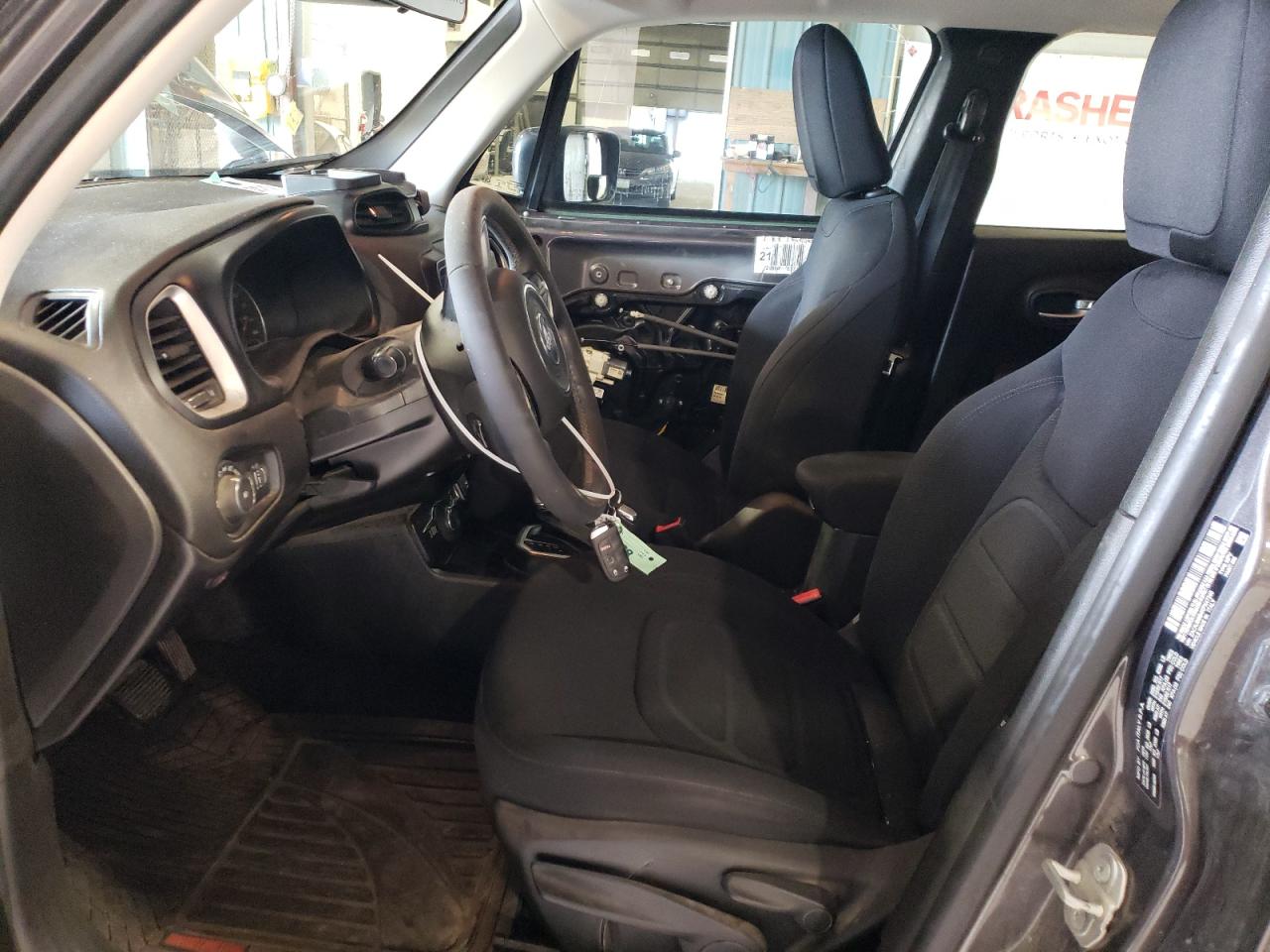 ZACNJBBB4KPK47240 2019 Jeep Renegade Latitude