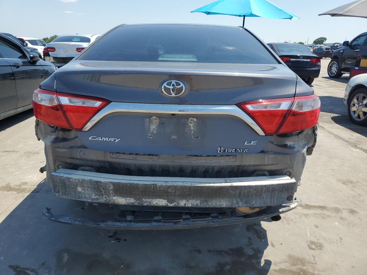 4T4BF1FKXGR577175 2016 Toyota Camry Le