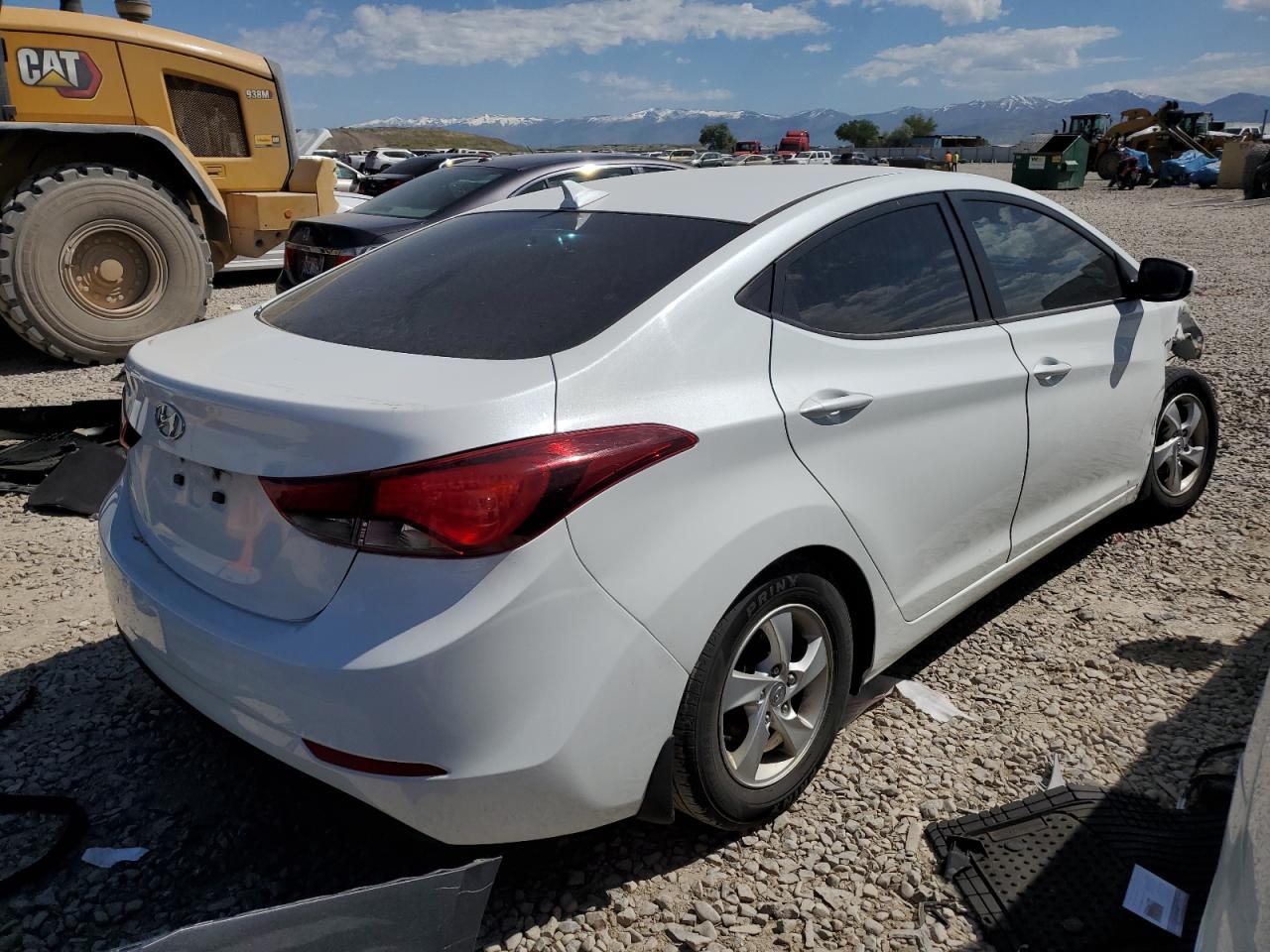 5NPDH4AE0FH646503 2015 Hyundai Elantra Se