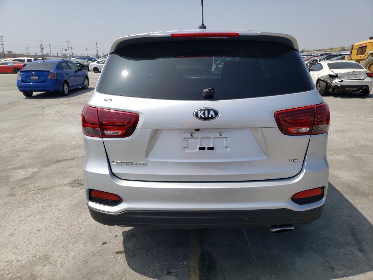 5XYPGDA54KG488698 2019 Kia Sorento Lx