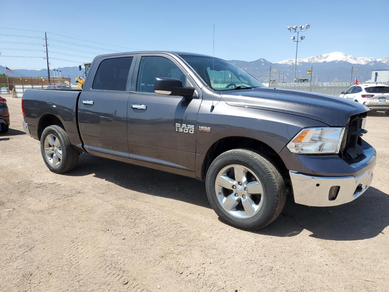 1C6RR7LT9JS112109 2018 Ram 1500 Slt